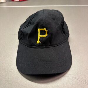 Pittsburgh Pirates Hat Cap Strap Back Black Yellow Metal Clasp MLB Baseball Mens